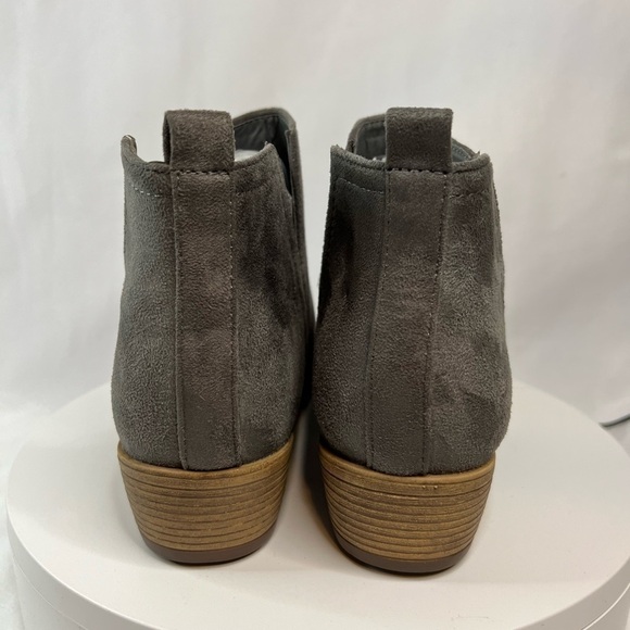 Women’s Journee Collection Rimi Gray Split Ankle Booties Size 8.5 NEW in box - Picture 4 of 10